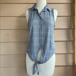 NWT Rue21 Sleeveless Top Adorable Button Up